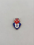 Pin Universidad de Chile escudo encapuchado (diseño plateado)